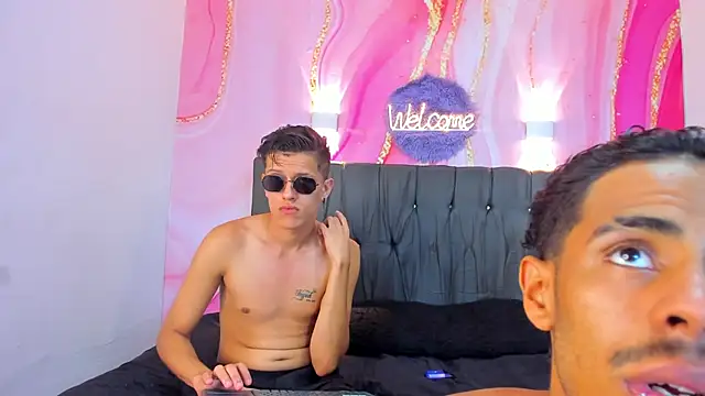 Hotsweet Guys online show from 12.22.25