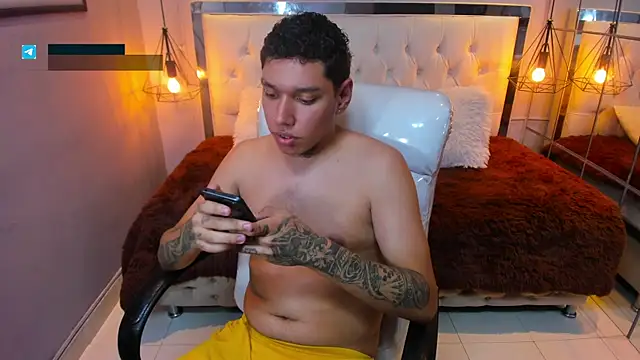 Snapshot of drake_miller7 chatting on 01.10.26 drake miller7 online show from 01.10.26