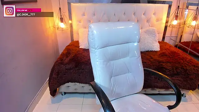 Snapshot of drake_miller7 chatting on 01.12.26 drake miller7 online show from 01.12.26