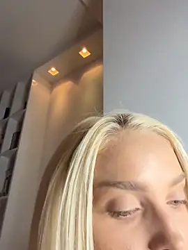 blonde di online show from 12.19.25