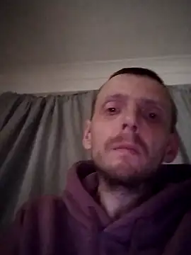 Snapshot of CrookedBunk3527 chatting on 12.18.25 CrookedBunk3527 online show from 12.18.25