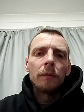 Snapshot of CrookedBunk3527 chatting on 12.21.25 CrookedBunk3527 online show from 12.21.25