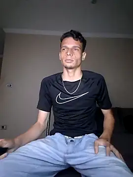 Snapshot of Magrin888 chatting on 12.16.25 Magrin888 online show from 12.16.25