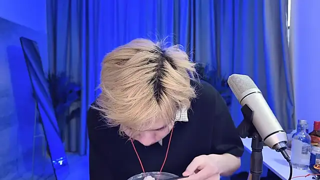 Snapshot of hafabva chatting on 03.22.26 hafabva online show from 03.22.26