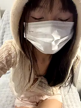 Snapshot of _nannan_ chatting on 12.17.25 nannan online show from 12.17.25