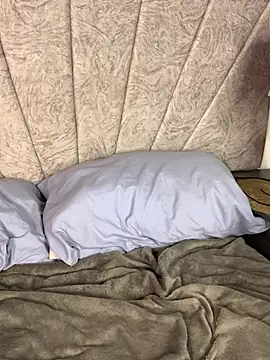 Val12777 online show from 04.14.26