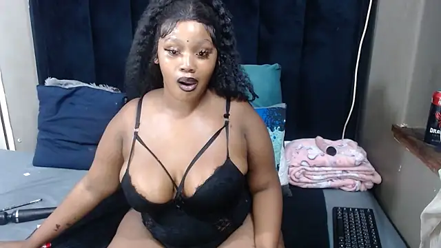 THICKBARBIE32 online show from 05.13.26