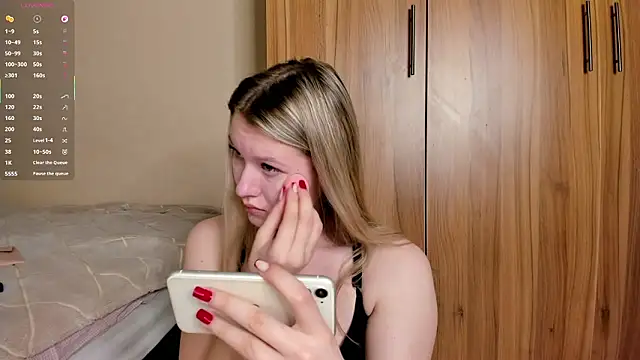 SkyeDavis online show from 03.11.26