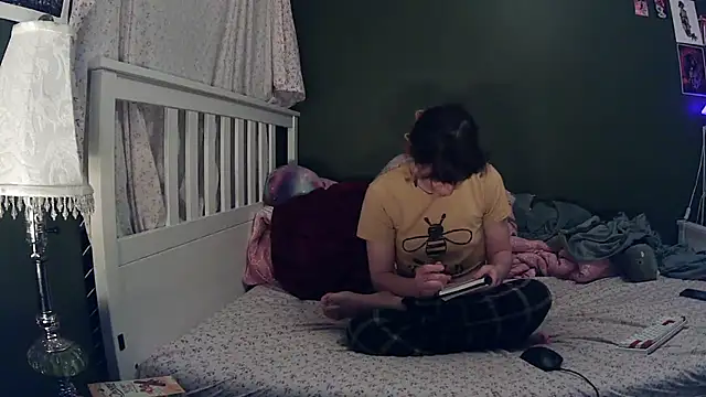 Snapshot of hanna_banana5 chatting on 12.18.25 hanna banana5 online show from 12.18.25