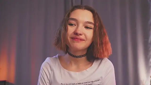 Snapshot of Leyla_crsh chatting on 03.21.26 Leyla crsh online show from 03.21.26