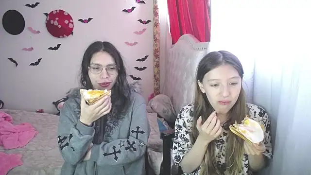 Briar y Blair online show from 03.25.26