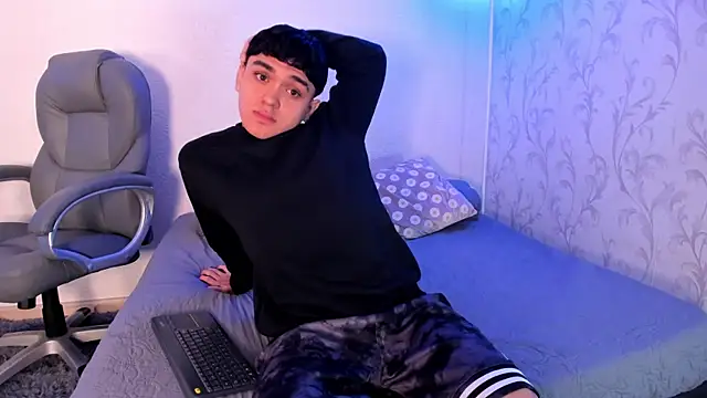  TaylorBlack online show from 12.22.25