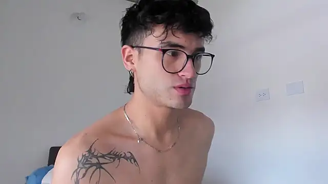 Snapshot of charlie_dicker chatting on 01.18.26 charlie dicker online show from 01.18.26