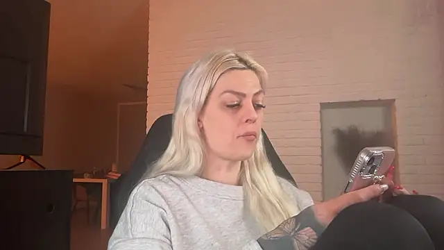 Melina Diamond online show from 01.11.26