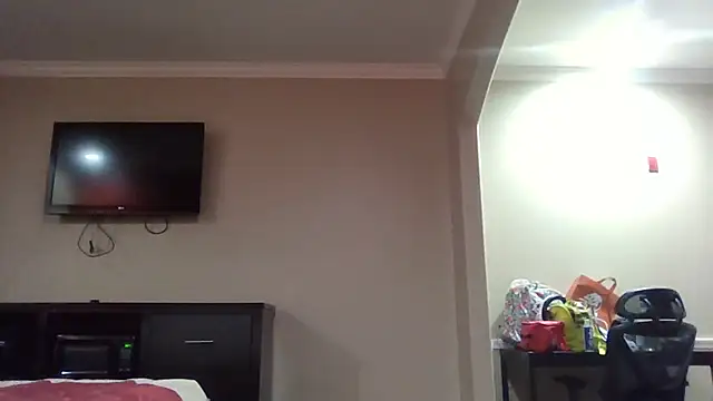 Rayvenveil online show from 04.20.26