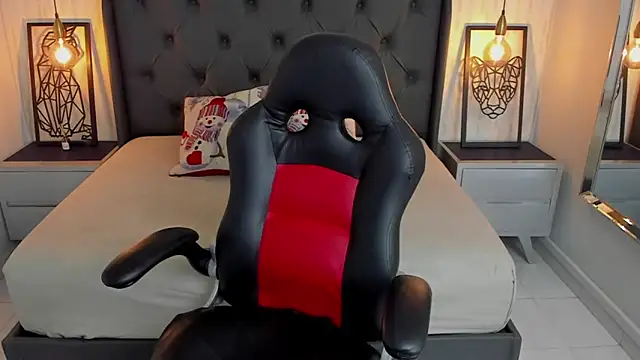 angelinemore online show from 12.17.25