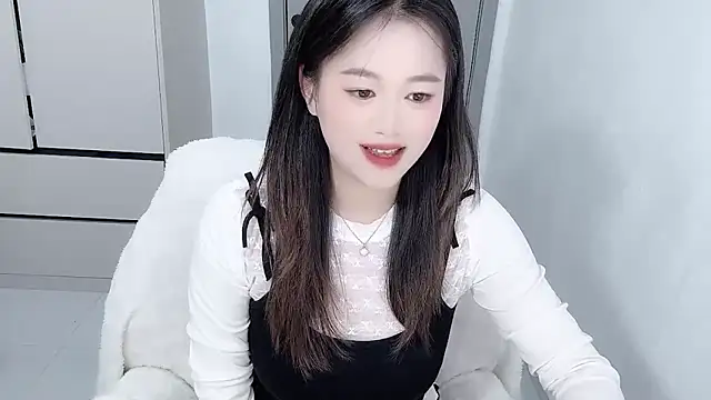 Snapshot of Amireux-8 chatting on 02.10.26 Amireux-8 online show from 02.10.26