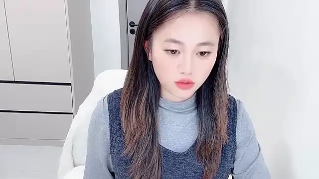 Snapshot of Amireux-8 chatting on 02.22.26 Amireux-8 online show from 02.22.26