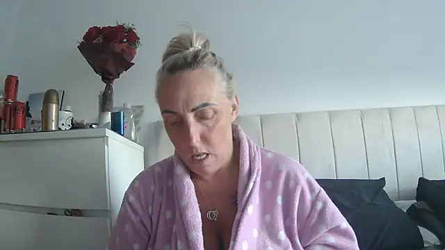 theblondecocklover online show from 04.22.26