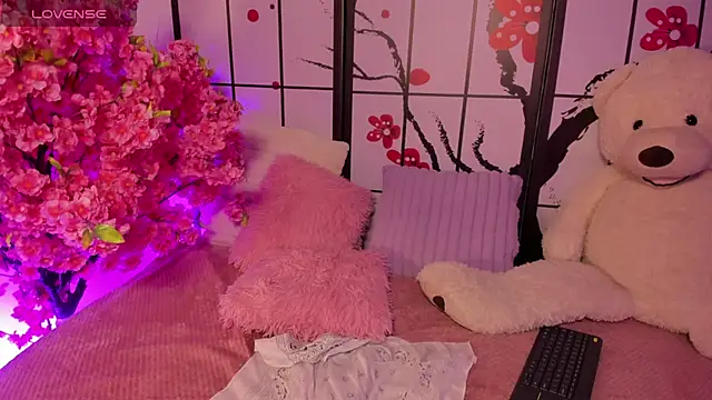 Nickie reed  online show from 07.06.26