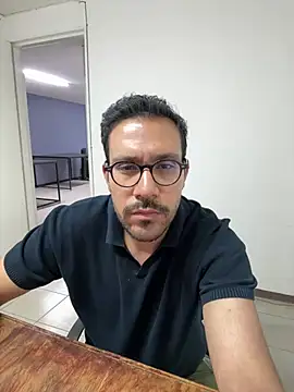 AdrianGarcia89 online show from 04.11.26