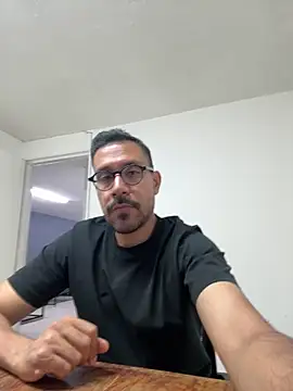 AdrianGarcia89 online show from 04.21.26