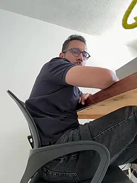 AdrianGarcia89 online show from 05.05.26