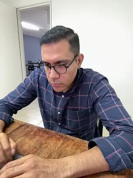 AdrianGarcia89 online show from 06.10.26