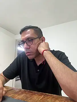 AdrianGarcia89 online show from 06.12.26