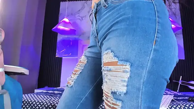 Carla evans  online show from 12.22.25