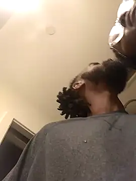 Snapshot of AverageAnt_ chatting on 02.15.26 AverageAnt online show from 02.15.26