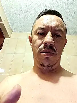 Snapshot of L_hotcream chatting on 02.19.26 L hotcream online show from 02.19.26