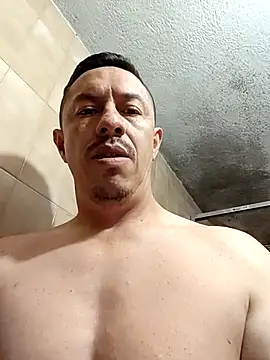 Snapshot of L_hotcream chatting on 02.22.26 L hotcream online show from 02.22.26