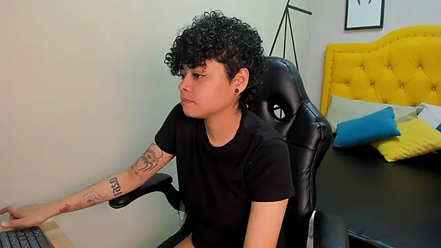 Sasha Venom online show from 01.06.26