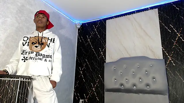 Yoim Williams online show from 01.08.26