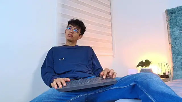 maxfrost 1 online show from 01.12.26