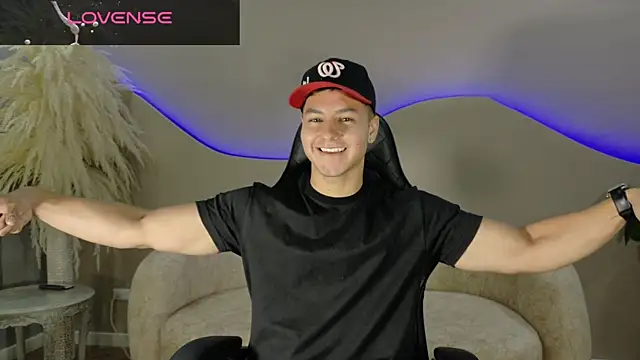 Noah Clarkk online show from 07.03.26