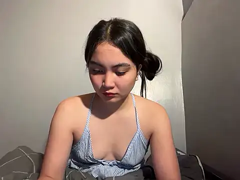 Nanalicious 69 online show from 04.04.26