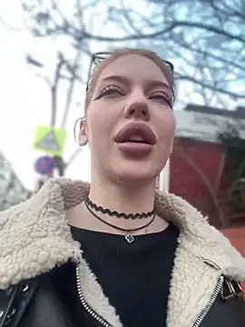 JeanGraay online show from 12.20.25