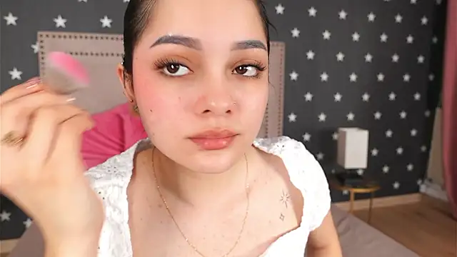 Snapshot of RaquellStar chatting on 02.19.26 RaquellStar online show from 02.19.26