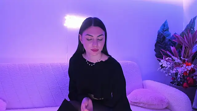 Snapshot of Baby_Ava_ chatting on 12.19.25 Baby Ava online show from 12.19.25