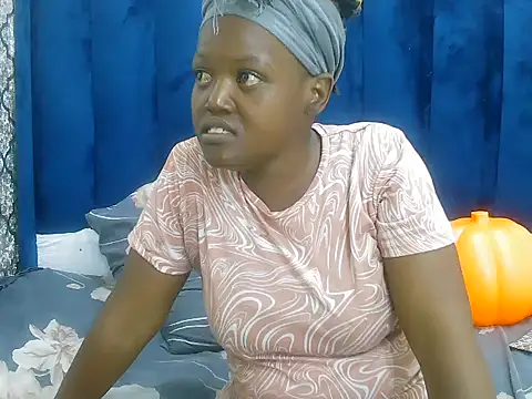 DarkBeauty33 online show from 12.21.25