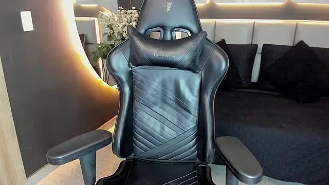 VenomDoll  online show from 01.13.26