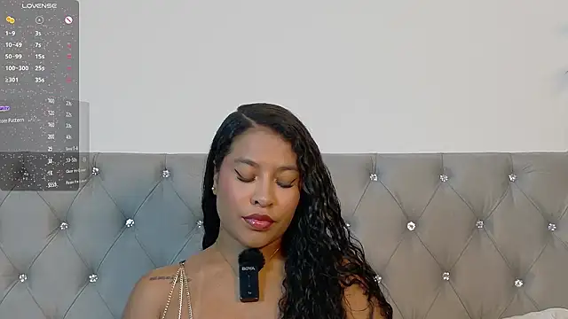 Snapshot of izzybelmonth12 chatting on 01.08.26 izzybelmonth12 online show from 01.08.26