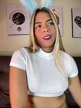 MiaSizzle online show from 02.14.26