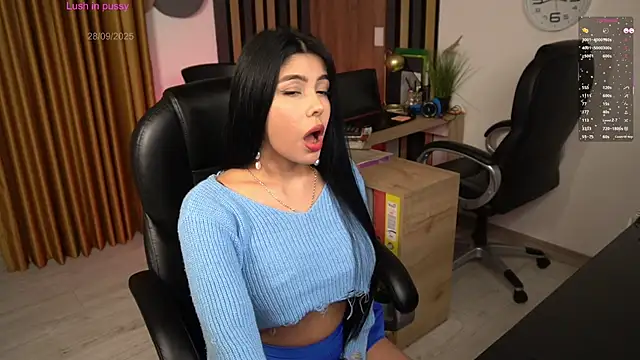 Snapshot of secretary_bj chatting on 09.28.25 secretary bj online show from 09.28.25