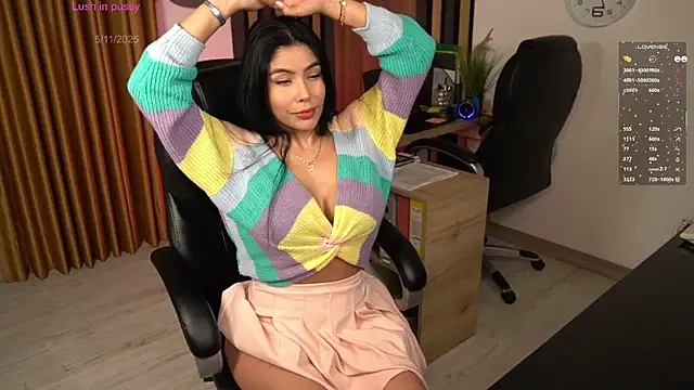 Snapshot of secretary_bj chatting on 11.05.25 secretary bj online show from 11.05.25