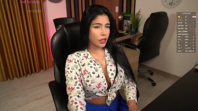 Snapshot of secretary_bj chatting on 11.19.25 secretary bj online show from 11.19.25