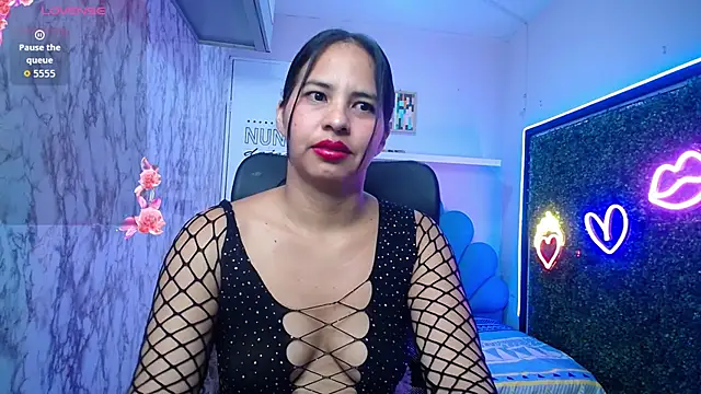 nicol ross19 online show from 03.10.26