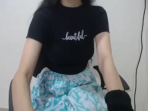 Farhana beautyfull online show from 04.18.26